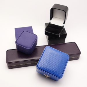 Assorted radius cornered boxes